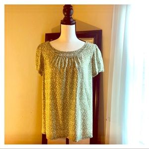 GAP | Green Floral Short Sleeve | Size Medium